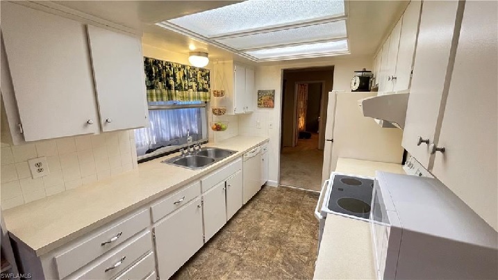 4599 Eagle Key CIR, Naples, FL 34112 B